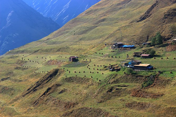 Trekking Tour from Tusheti to Khevsureti via Atsunta Pass - Day 4: leaving Girevi for the high country