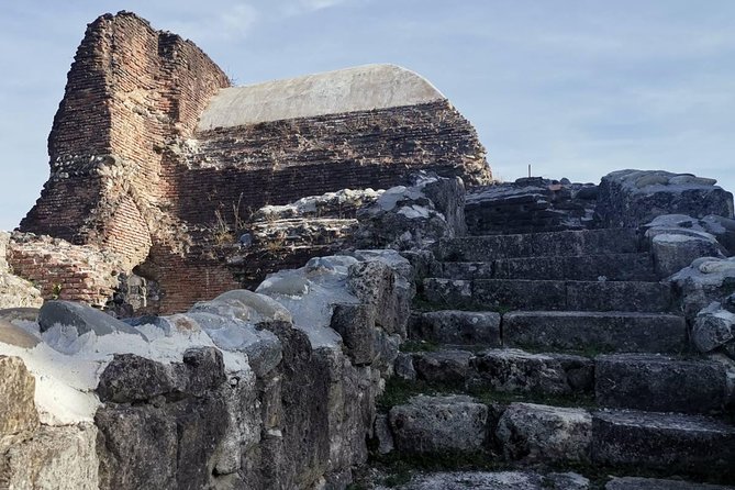 Tskaltubo-Prometheus Cave-Geguti - The guide can make the history come alive
