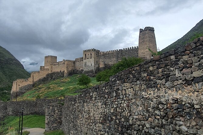 Vardzia. Lake Paravani, Khertvisi & Lomisa castle, Rabati - Atskuri’s qvevri beer and a proper break