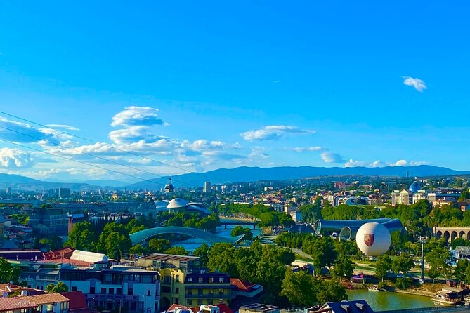 Wine promenade in hospitable Tbilisi - Who will enjoy this promenade most?